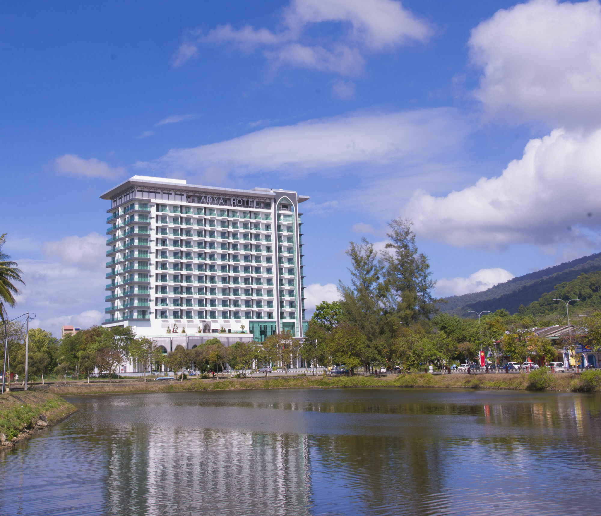 Adya Hotel Langkawi Kuah Extérieur photo